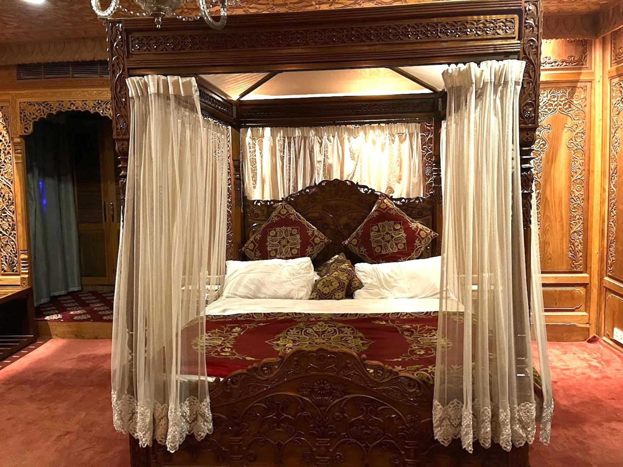 Hotel Mascot Houseboats Srīnagar Zewnętrze zdjęcie