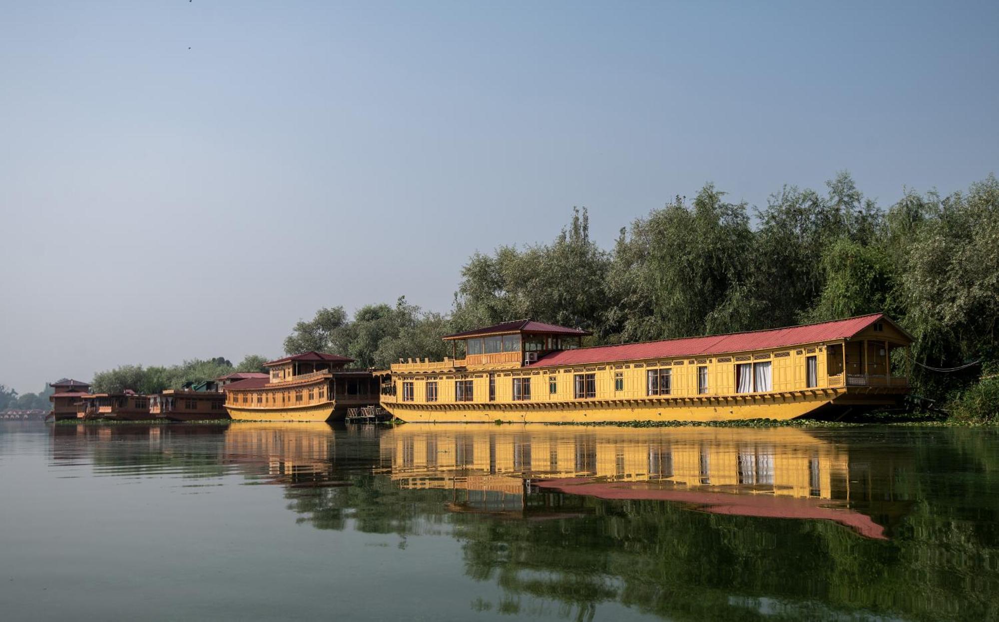 Hotel Mascot Houseboats Srīnagar Zewnętrze zdjęcie